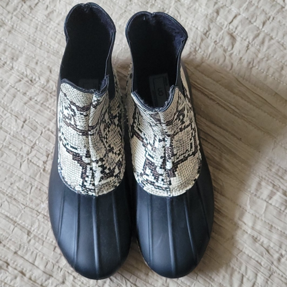 Urban outfitter Snake Skinned Rain Boot
